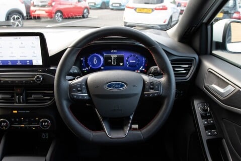 Ford Focus ST-LINE X 24