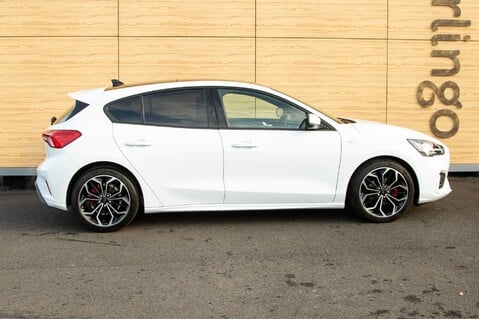 Ford Focus ST-LINE X 16