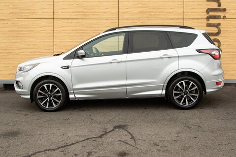 Ford Kuga ST-LINE 16