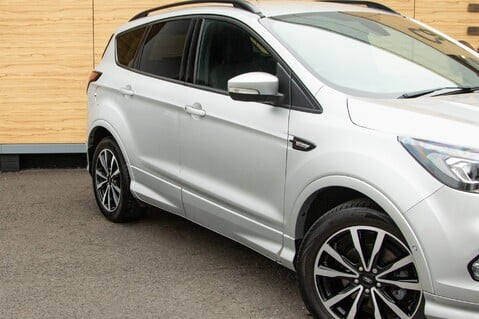 Ford Kuga ST-LINE 9