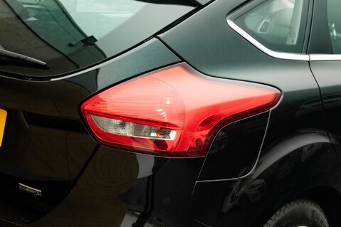 Ford Focus TITANIUM 6