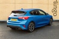 Ford Focus ST-LINE X 4