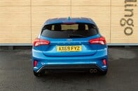 Ford Focus ST-LINE X 8