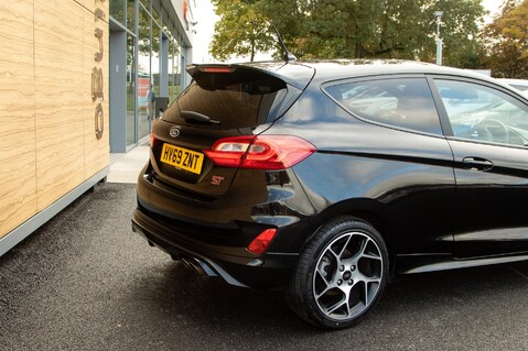 Ford Fiesta ST-2 10