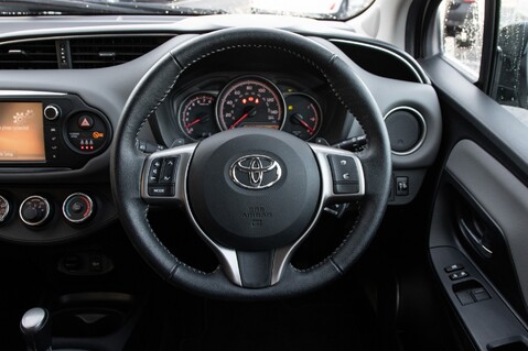 Toyota Yaris VVT-I ICON M-DRIVE S 23