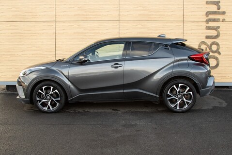 Toyota C-HR DESIGN 16