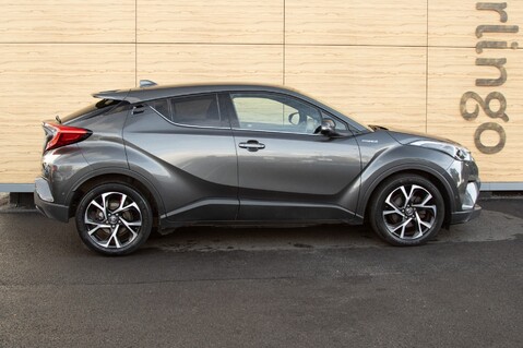 Toyota C-HR DESIGN 15