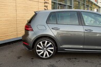 Volkswagen Golf GTE ADVANCE DSG 11