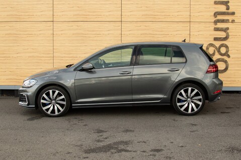 Volkswagen Golf GTE ADVANCE DSG 16