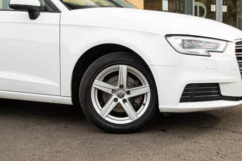 Audi A3 SPORTBACK TFSI SE 2