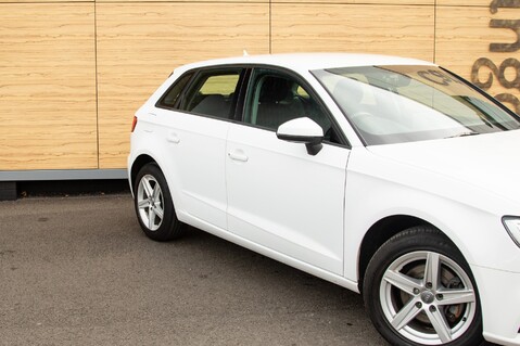 Audi A3 SPORTBACK TFSI SE 9