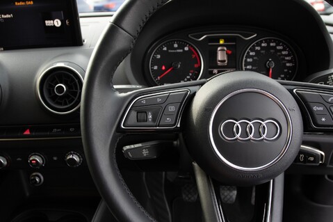 Audi A3 SPORTBACK TFSI SE 21