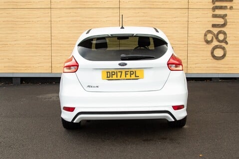 Ford Focus ST-LINE TDCI 8