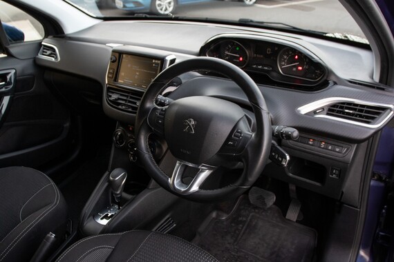 Peugeot 208 PURETECH S/S ALLURE