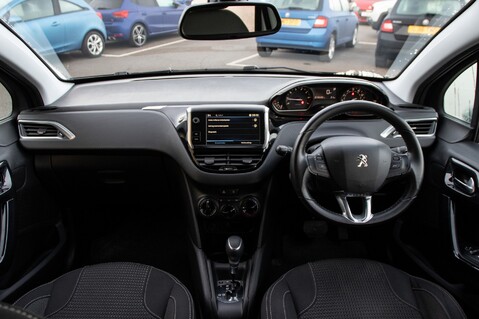 Peugeot 208 PURETECH S/S ALLURE 13