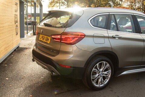 BMW X1 SDRIVE20I XLINE 10