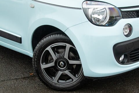 Renault Twingo ICONIC TCE 4