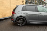 Volkswagen Golf R TSI 4MOTION DSG 11