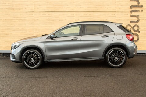 Mercedes-Benz GLA Class GLA 220 D 4MATIC AMG LINE PREMIUM 16