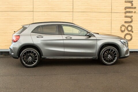 Mercedes-Benz GLA Class GLA 220 D 4MATIC AMG LINE PREMIUM 36