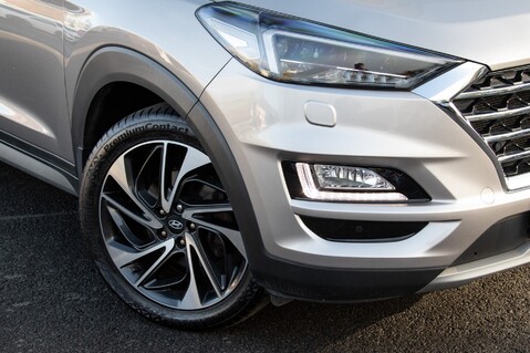 Hyundai TUCSON CRDI PREMIUM SE 4