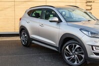 Hyundai TUCSON CRDI PREMIUM SE 10