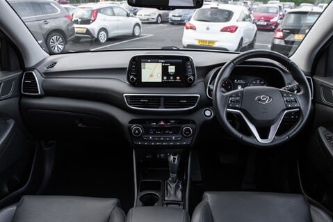 Hyundai TUCSON CRDI PREMIUM SE 14