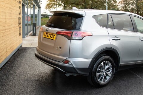 Toyota Rav 4 VVT-I BUSINESS EDITION PLUS TSS 10