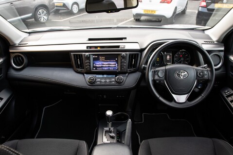 Toyota Rav 4 VVT-I BUSINESS EDITION PLUS TSS 13