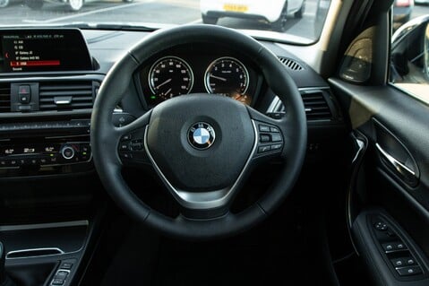 BMW 1 Series 118I SPORT 23