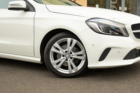 Mercedes-Benz A Class A 180 SPORT PREMIUM 2