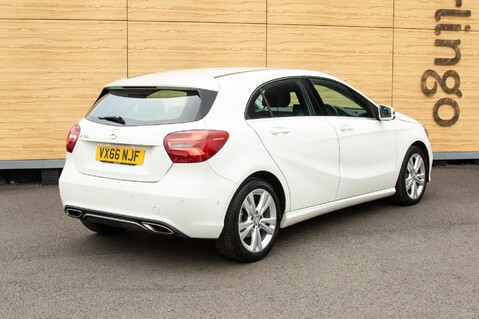 Mercedes-Benz A Class A 180 SPORT PREMIUM 4