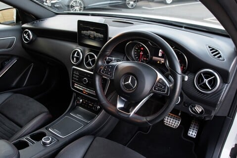 Mercedes-Benz A Class A 200 D AMG LINE PREMIUM 5