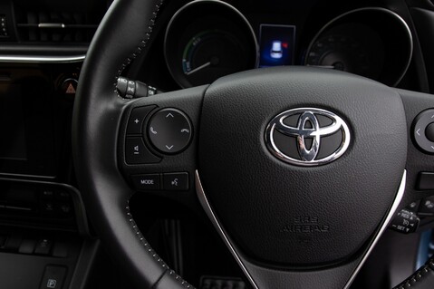 Toyota Auris VVT-I DESIGN 19