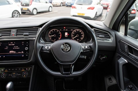 Volkswagen Tiguan SEL TSI BMT 4MOTION DSG 24