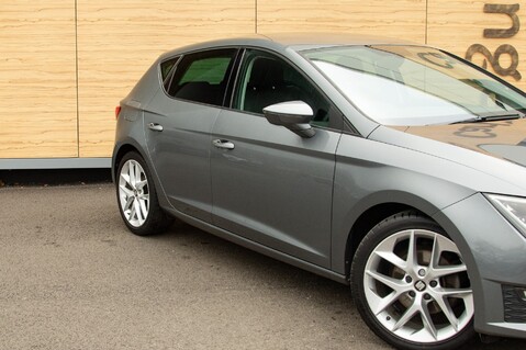 SEAT Leon ECOTSI FR TECHNOLOGY 9