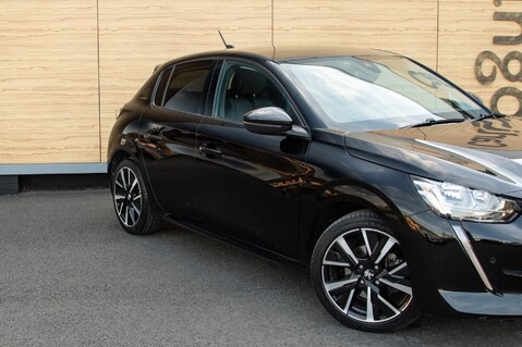 Peugeot 208 PURETECH ALLURE S/S 9