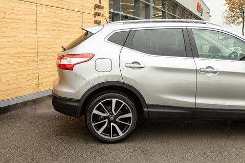 Nissan Qashqai TEKNA DIG-T XTRONIC 11