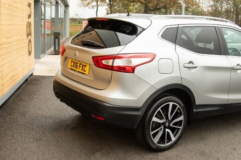 Nissan Qashqai TEKNA DIG-T XTRONIC 10