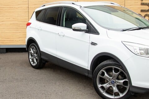 Ford Kuga TITANIUM 9