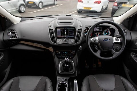 Ford Kuga TITANIUM 13