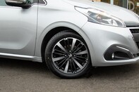 Peugeot 208 PURETECH ALLURE PREMIUM 2