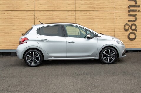 Peugeot 208 PURETECH ALLURE PREMIUM 15