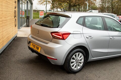 SEAT Ibiza TSI SE 10