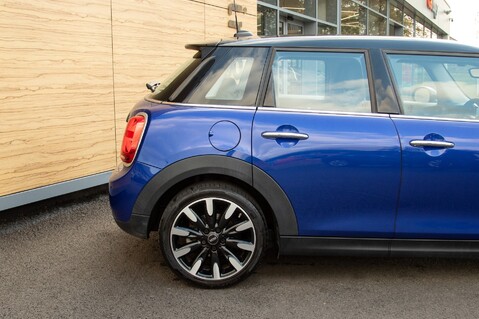 Mini Hatch COOPER 11