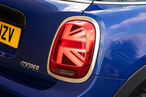 Mini Hatch COOPER 6