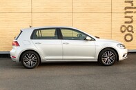 Volkswagen Golf SE NAVIGATION TSI EVO 15