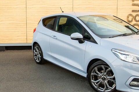 Ford Fiesta ST-LINE EDITION MHEV 9