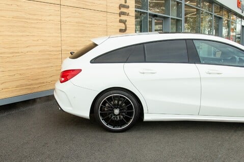 Mercedes-Benz CLA Class CLA 220 D AMG LINE 12