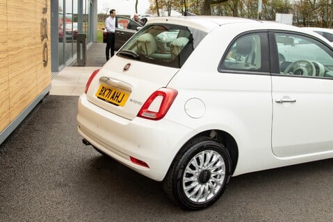 Fiat 500 LOUNGE MHEV 10